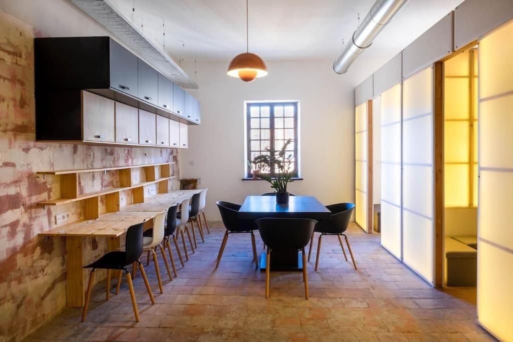 Heart of Marseille: Spacious Loft for Couples and Friends Exterior photo